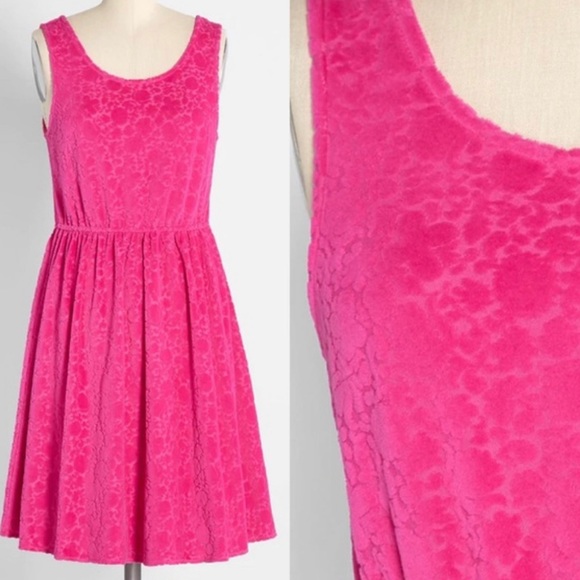 ModCloth pretty in pink dress - Picture 1 of 7